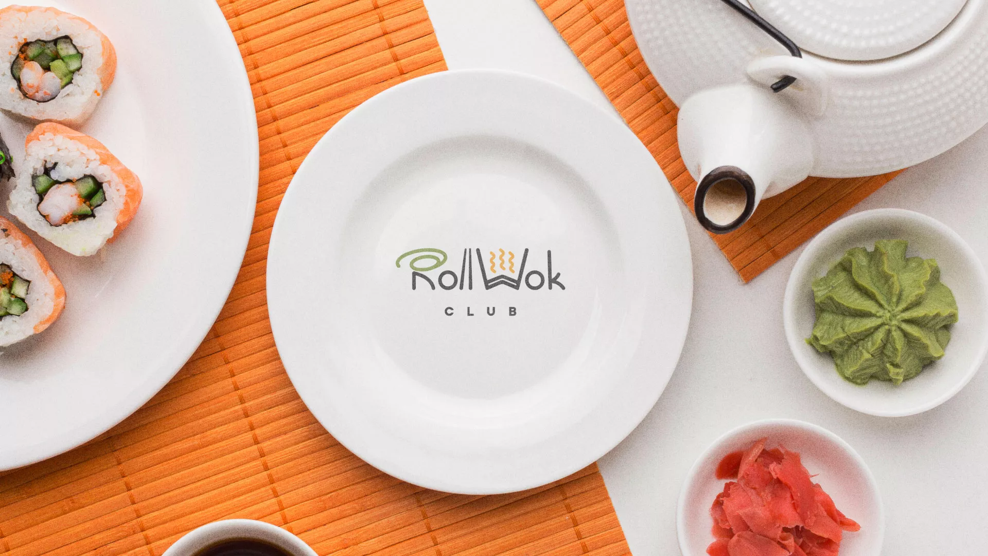 Разработка логотипа и фирменного стиля суши-бара «Roll Wok Club» в Лангепасе
